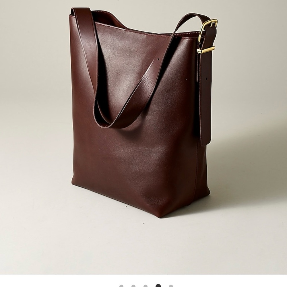 Madewell Essential Bucket tote